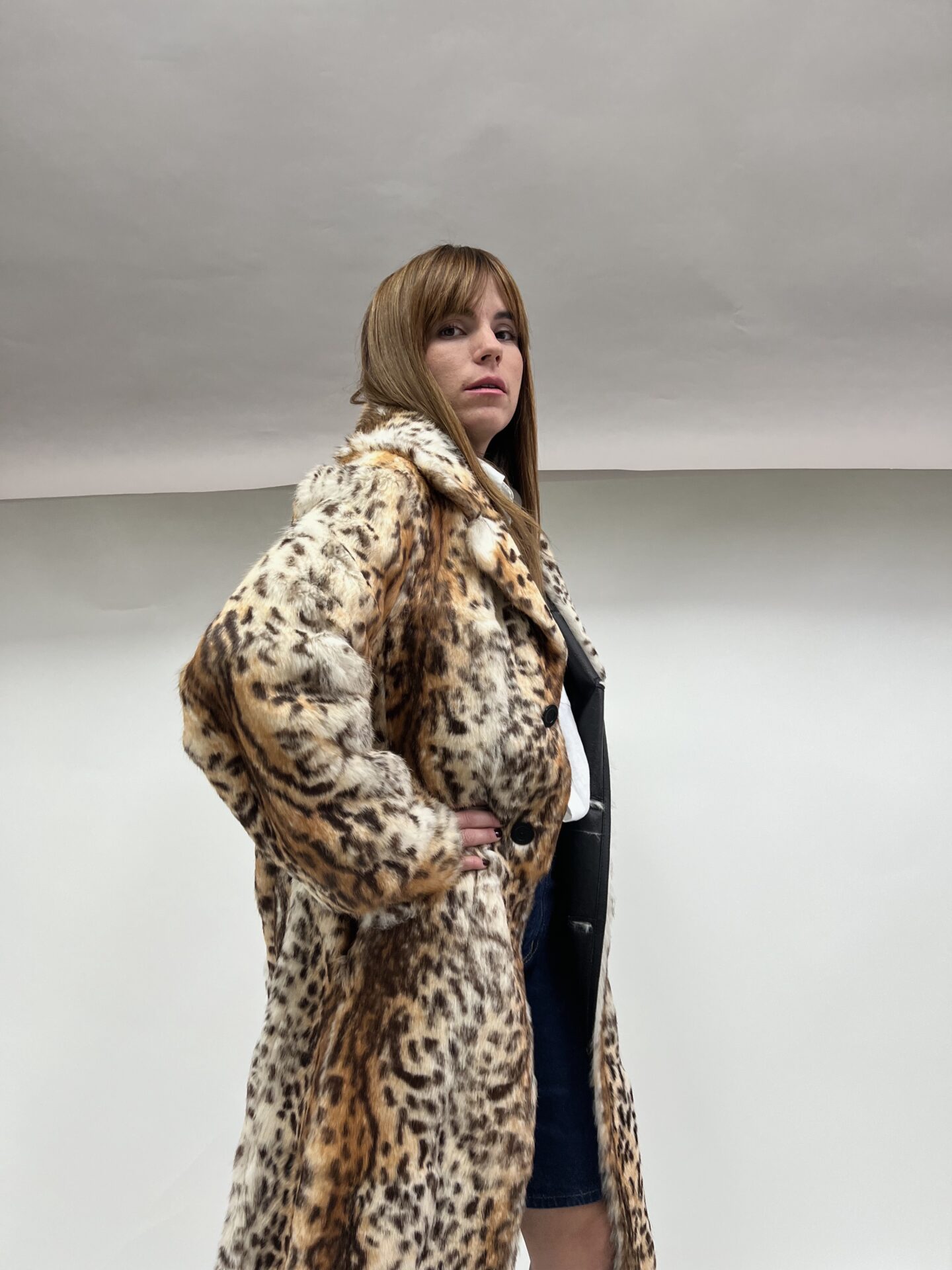 A21leo.coat.10