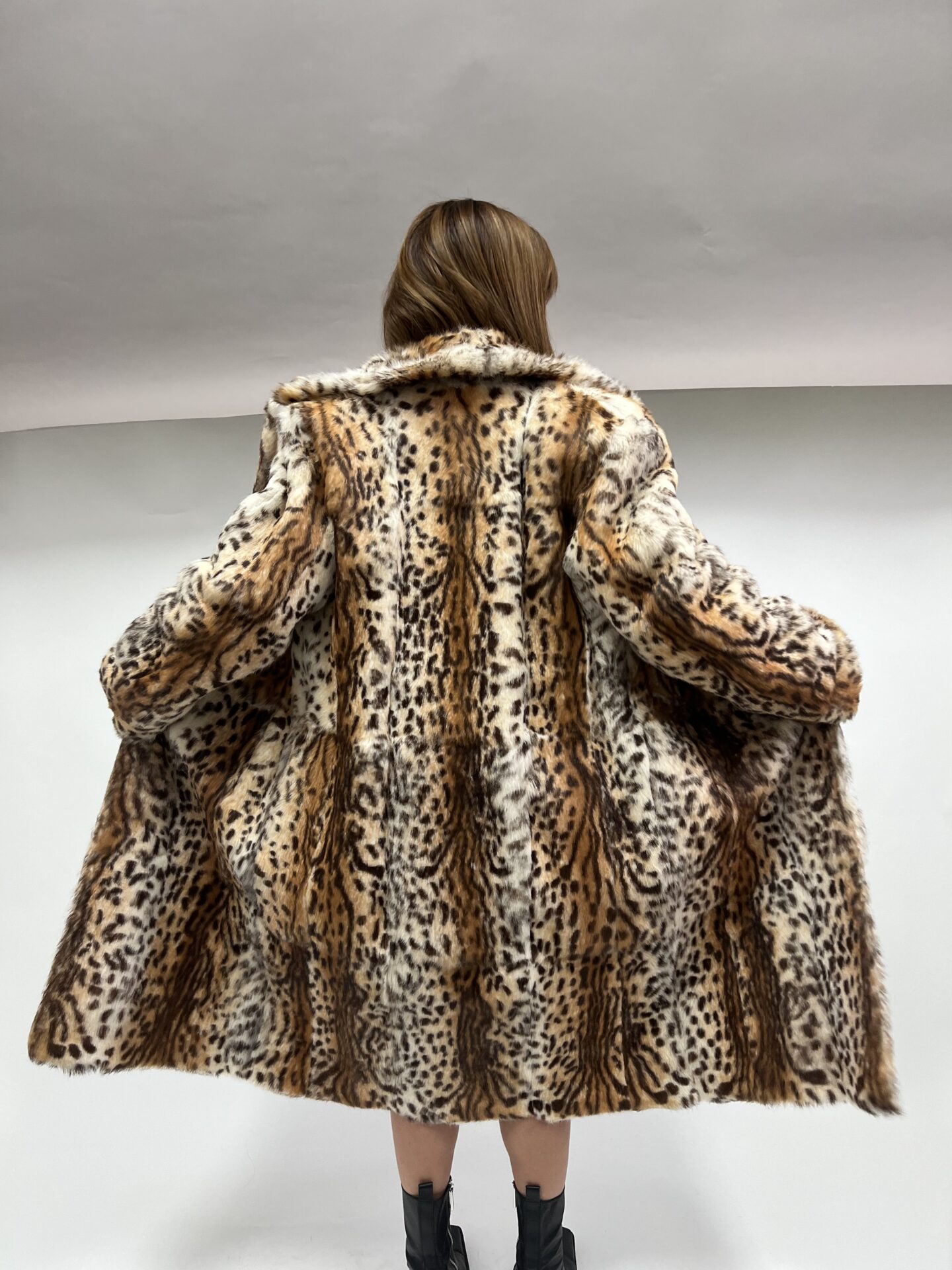A21leo.coat.12