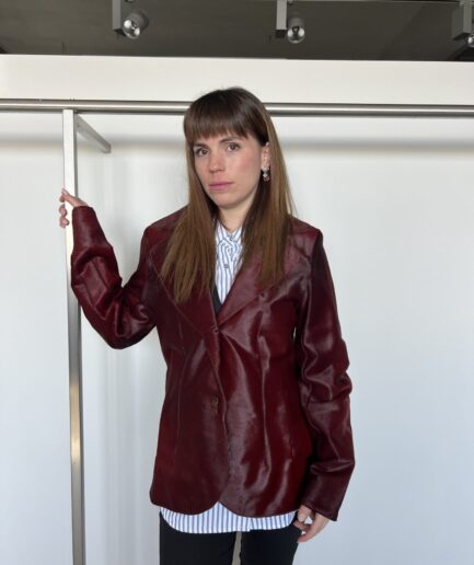 Genuine hair-on cherry leather coat, real cavallino hide transitional coat. Luxurious lightweight calf jacket with buttons and lining.