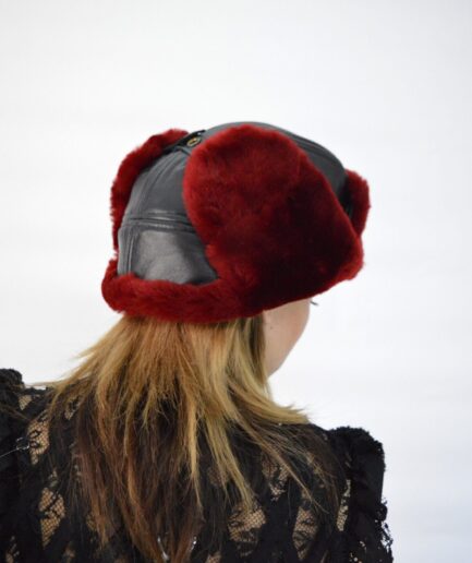 Real trapper shearling fur hat, natural cream and bordeaux sheepskin aviator style fur hat. Unisex warm and stylish genuine mouton fur hat.