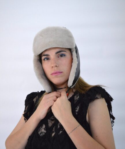 Real trapper shearling fur hat, natural cream and bordeaux sheepskin aviator style fur hat. Unisex warm and stylish genuine mouton fur hat.