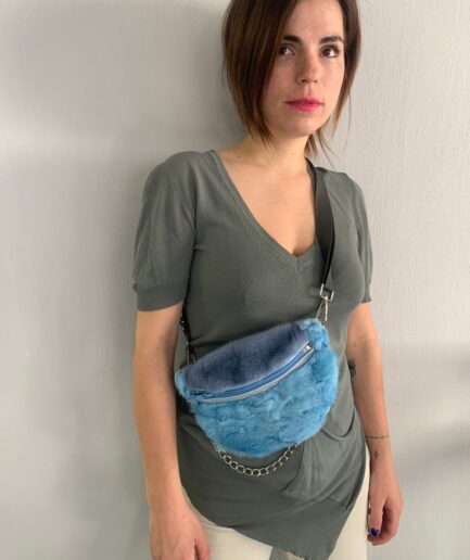 Real mink fur bumbag in red  with chain and zipper, wearable on waist, back or shoulder. Soft and lined fanny fur bag. Luxury gift